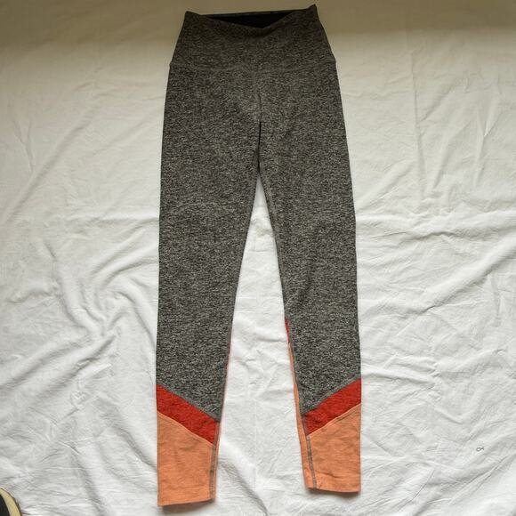 Beyond Yoga Space Dye Leggings, Charcoal w/ orange detail size S EUC high waist - Picture 1 of 6